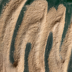 Image of Lacta-Fort powder showing its fine texture for equine muscle support.