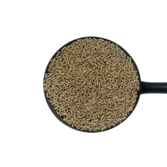 SUREGROW-D&H UK complementary horse feed in a black scoop, suitable for balanced daily feeding.