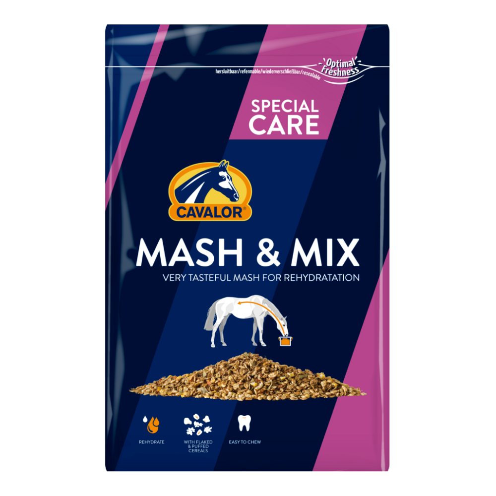 Cavalor MASH & MIX premium rehydratable mash feed for horses with fresh ingredients.