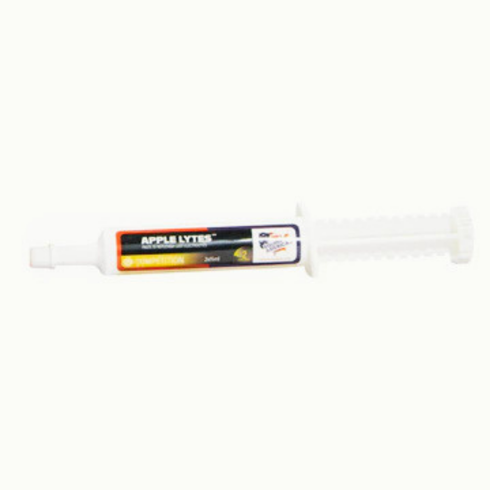 APPLE LYTES PASTE tube for replenishing electrolytes in horses during hydration and recovery.