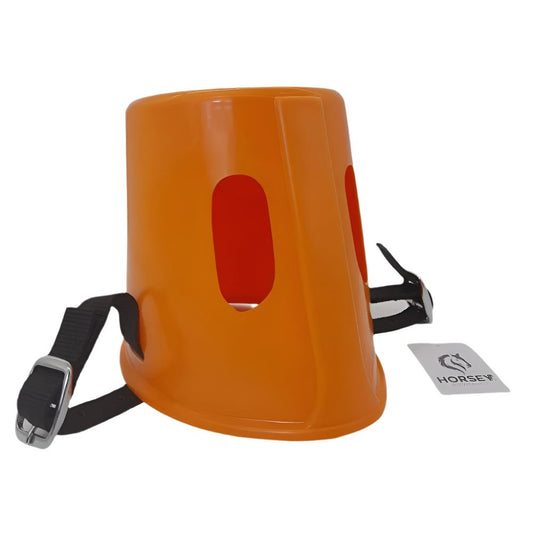 HARD PLASTIC MUZZLE.